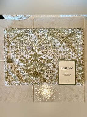 NWT Morris and Company placemat set of 4 placemats in “strawberry thief” pattern
